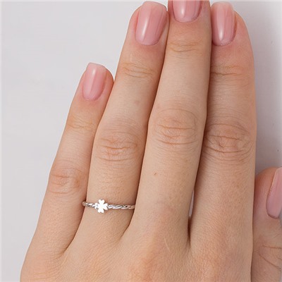 Серебряное кольцо с клевером - 1030