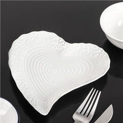 Блюдо керамическое сервировочное «Сердце», 17×16×2 см